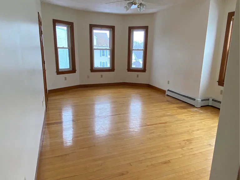 2 Cameron St #2 — Photo 2