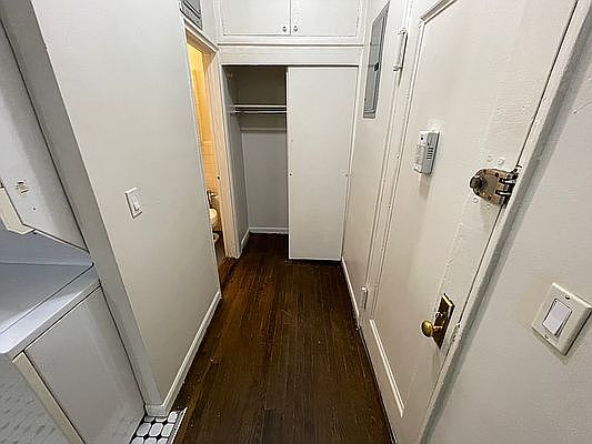 5th image of 312 W 58th St APT 3
