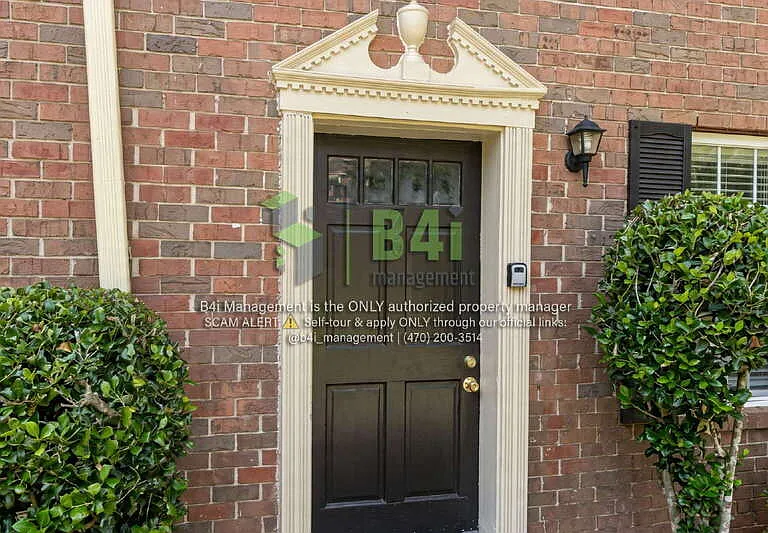 1010 Sexton Dr — Photo 4