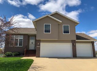 1009 Cory Ct, North Liberty, IA 52317