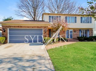 6050 Clintonview St, Columbus, OH 43229