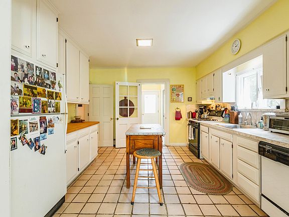 5th image of 29 Spruce Street
