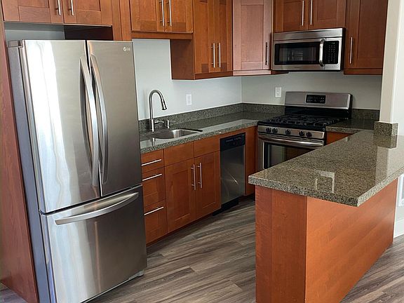 3rd image of 1626 W Walnut Ave #A