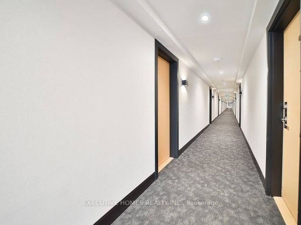2530 Eglinton Ave W #106, Mississauga, ON L5M 0Z5