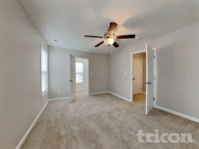 496 Crutchfield Dr — Photo 8