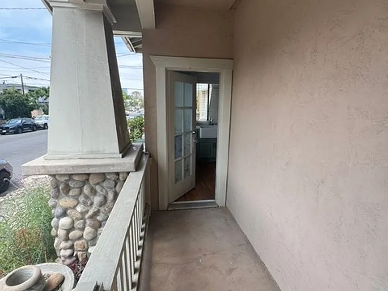 1698 Myrtle Ave — Photo 5