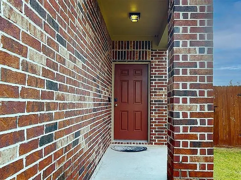 3202 Cabin Wood Way — Photo 2