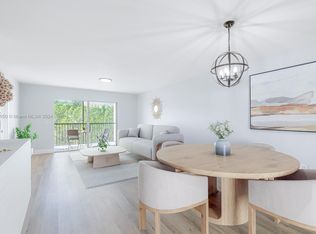 550 SW 137th Ave APT 302L, Pembroke Pines, FL 33027