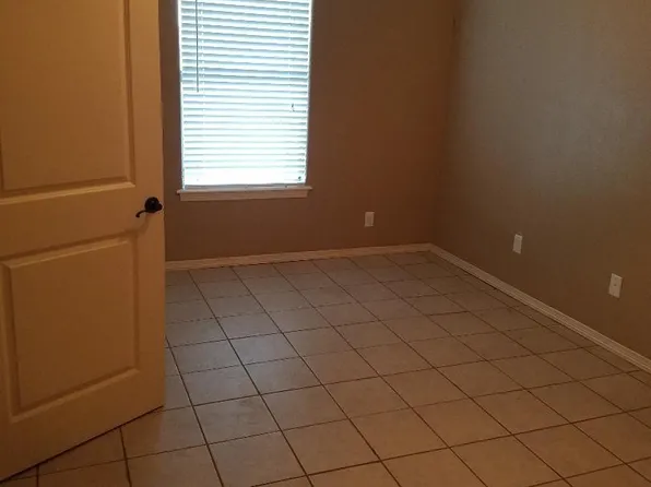 417 Rock Cir APT 4, Harlingen, TX 78550
