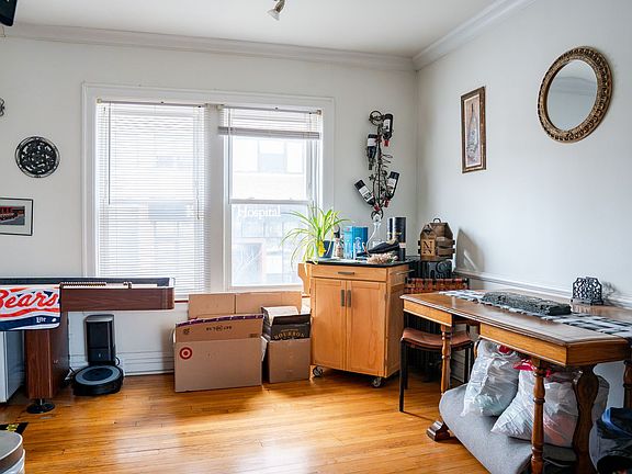5th image of 2557-2565 W Montrose Ave #2557-1A