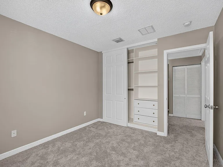 1204 Oakwater Dr — Photo 43
