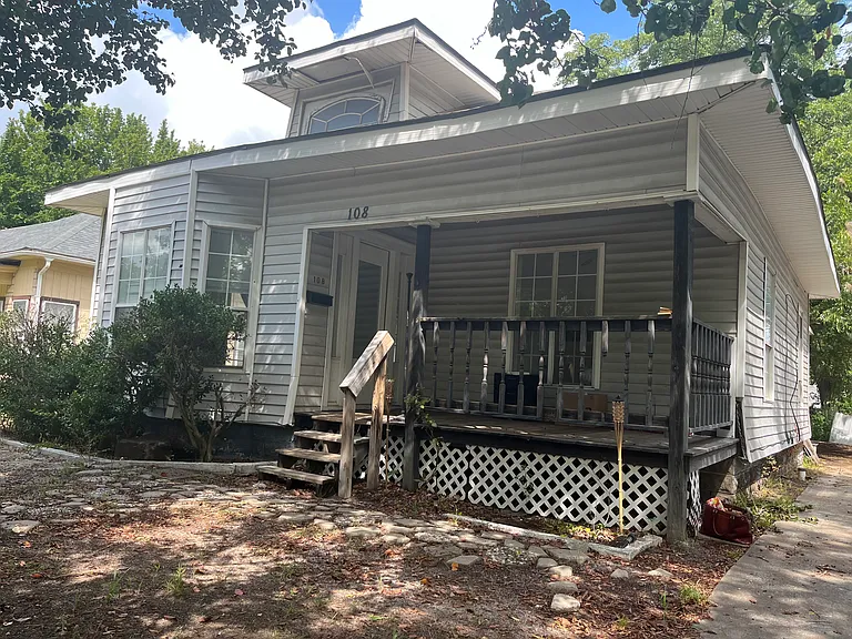 108 W Wallace St — Photo 1