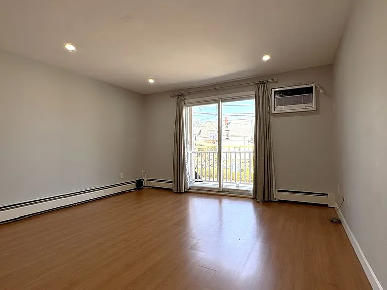 86 Beacon St #5 — Photo 13