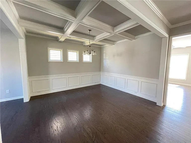 5775 Rialto Way — Photo 4