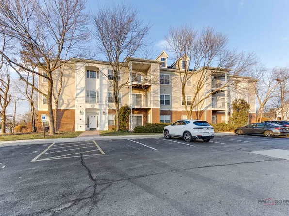 3243 Stratford Ct Unit 3A, Lake Bluff, IL 60044