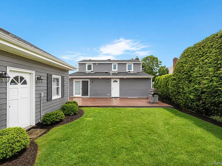 84 Twinlawns Ave — Photo 36