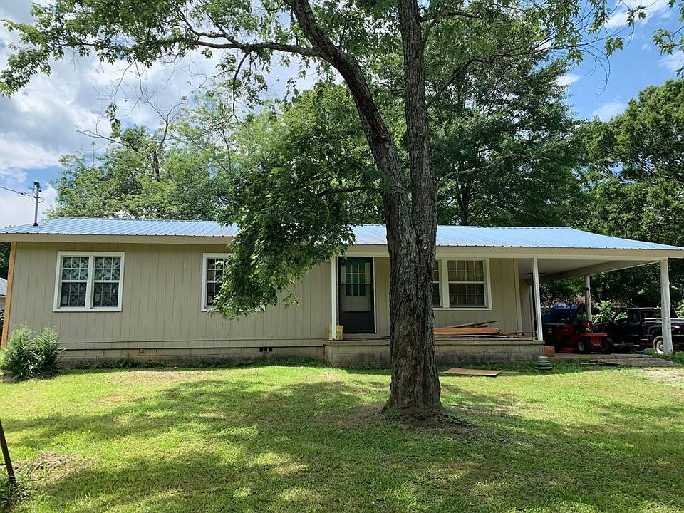 2nd image of 305 Johnson Dr