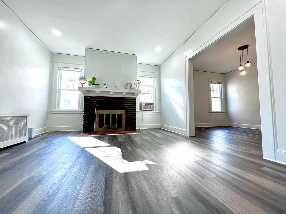 1st image of 16 Bellair Pl Floor 2