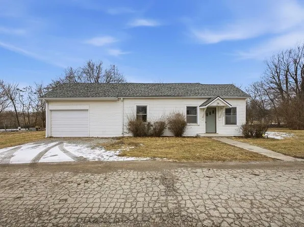 502 S 2nd St, Savannah, MO 64485