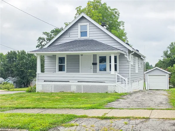 875 Cameron Ave, Youngstown, OH 44502