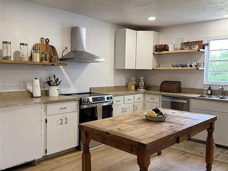 625 Whippoorwill Ter — Photo 13