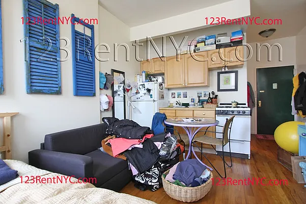 Rented by Chartwell Manhattan Realty | media 5