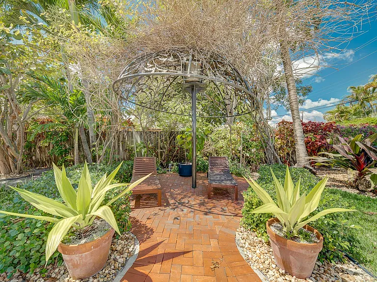 1281 Nightingale Ave — Photo 61