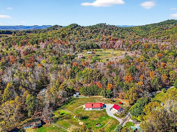4th image of 392 Owl Creek Rd