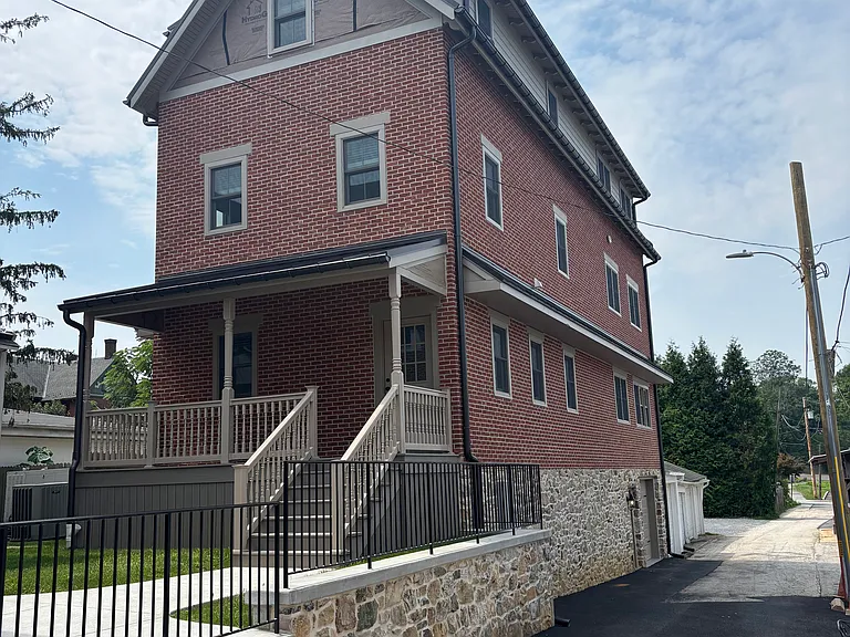 24 S Warren Ave #B — Photo 1