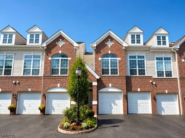 810 Firethorn Dr #E2, Union Twp., NJ 07083