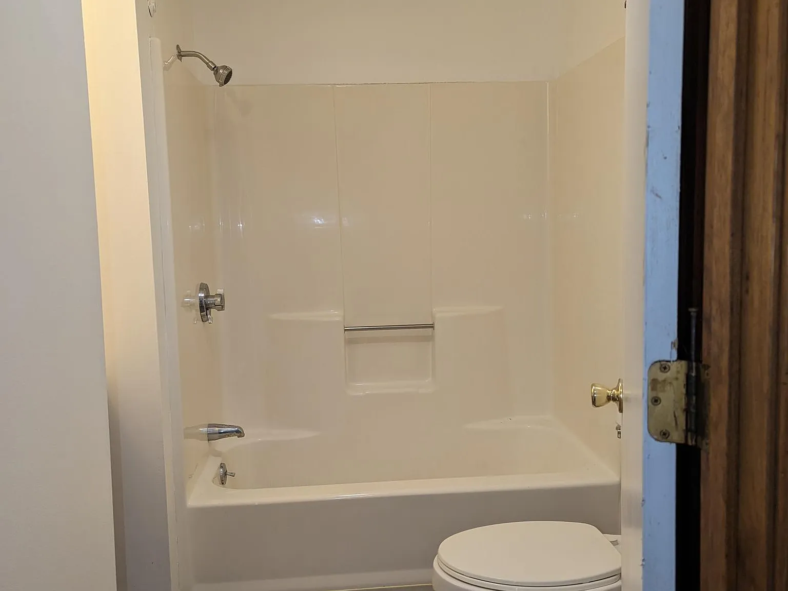 1 bed, 650 sqft, $900 — Photo 2