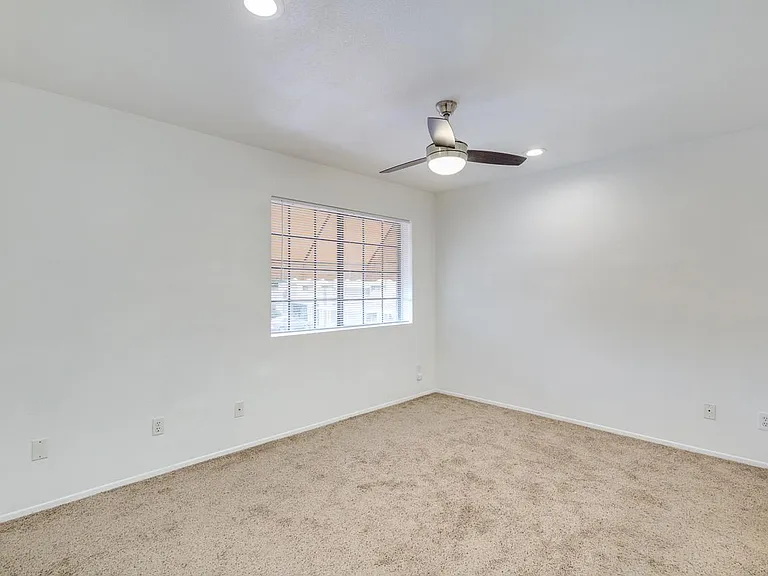 1440 W La Jolla Dr — Photo 18