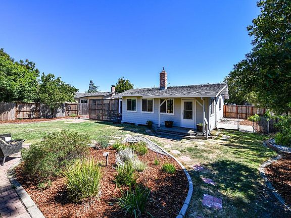 3rd image of 5071 Oakbrook Circle