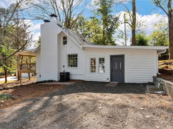 75 Lake Dr, Dawsonville, GA 30534