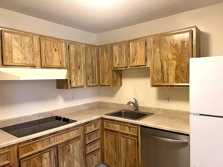 8370 Greensboro Dr #216 — Photo 14