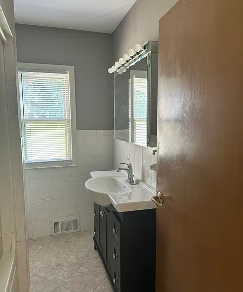 2315 S Lombardy Ln — Photo 11