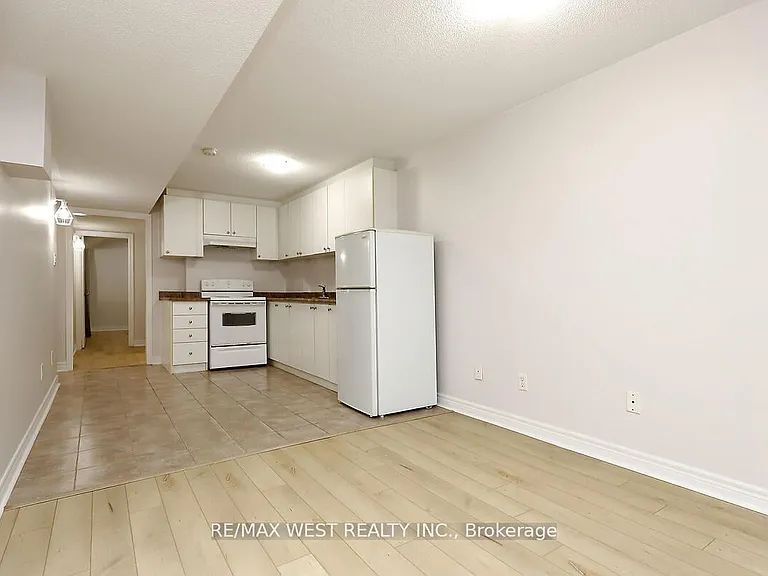 5453 Festival Dr #BASEMENT — Photo 7