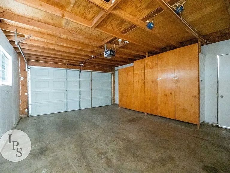 6691 N Constance Ave — Photo 7