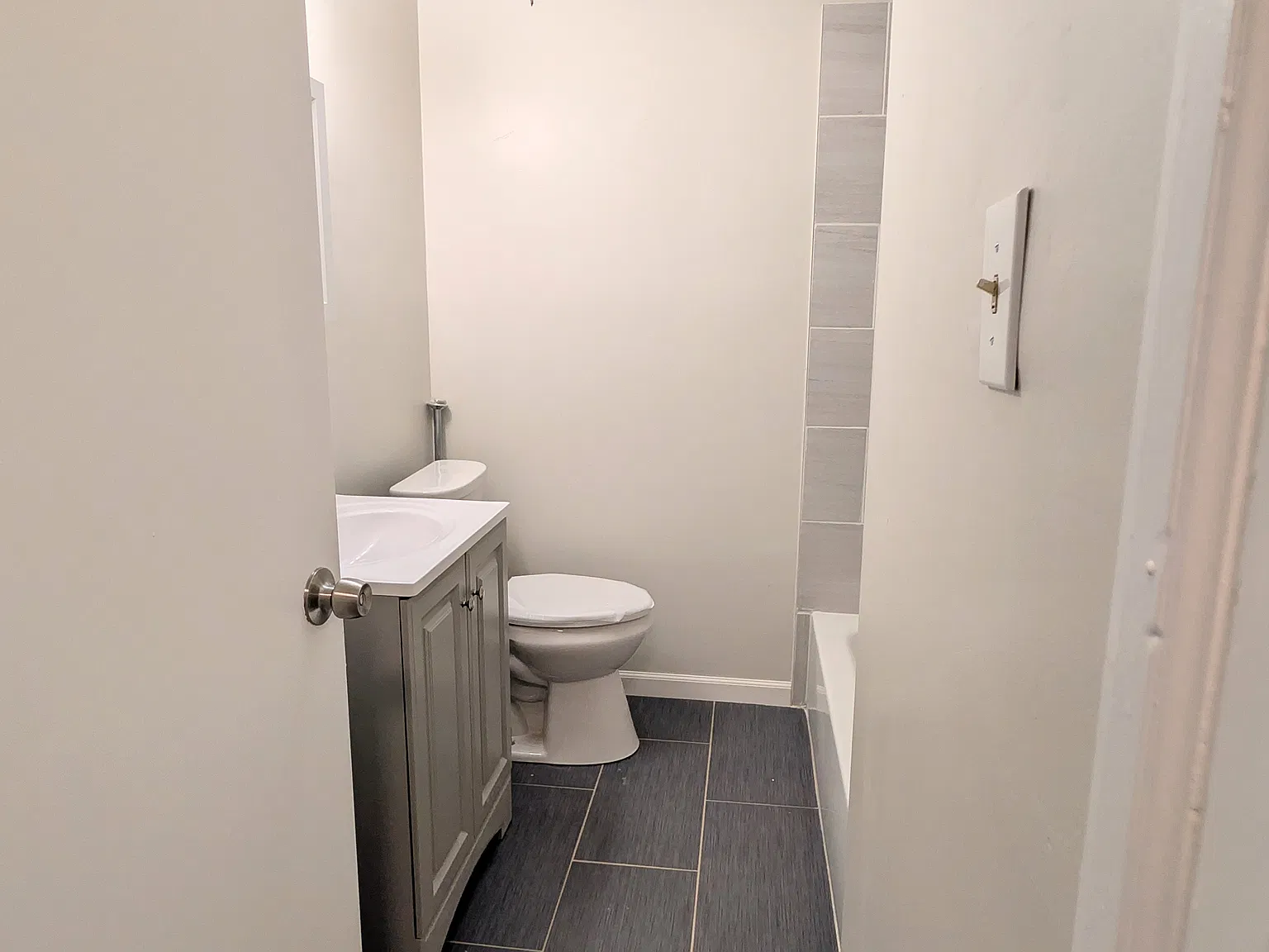 3 bed, 1140 sqft, $1,725 — Photo 4