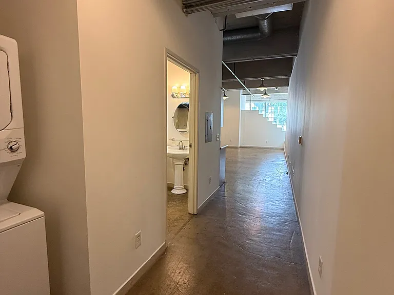 TEXERE PLAZA LOFTS — Photo 17