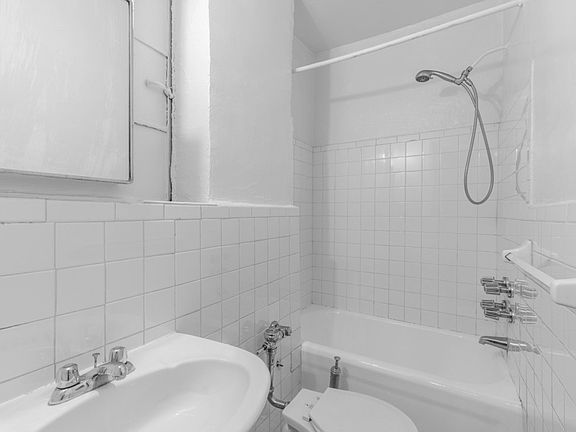 4th image of 82 Jane St APT 2A