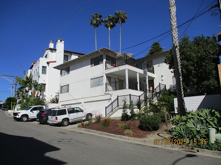 407 Arenoso Ln — Photo 3