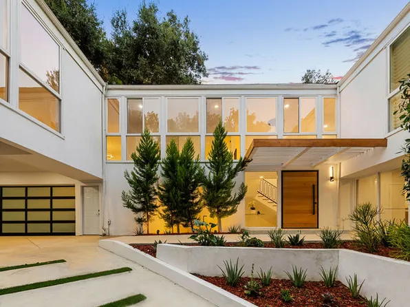1241 Encino Dr, Pasadena, CA 91108