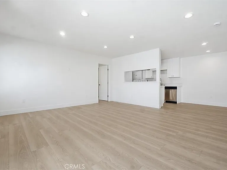 307 N Tustin Ave #C — Photo 3