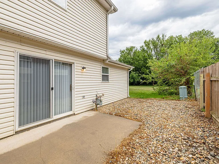 410 W Todd Cir — Photo 38