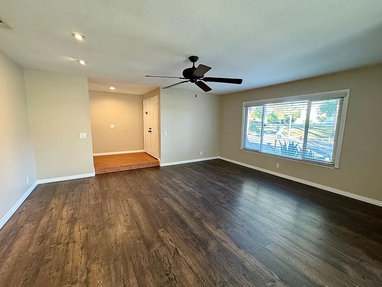 1713 Shenandoah Dr — Photo 5