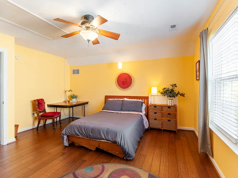 110 Chisholm Pl — Photo 16