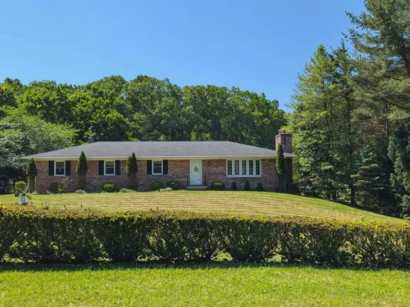 9 Quail Wood Ct, Parkton, MD 21120