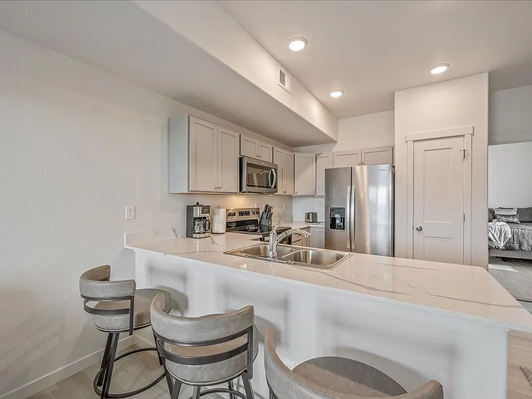 1724 Richard Martin Dr — Photo 9