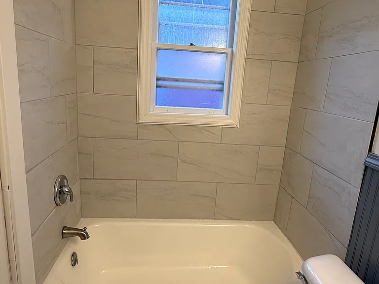 2 Arlington Pl #4 — Photo 2